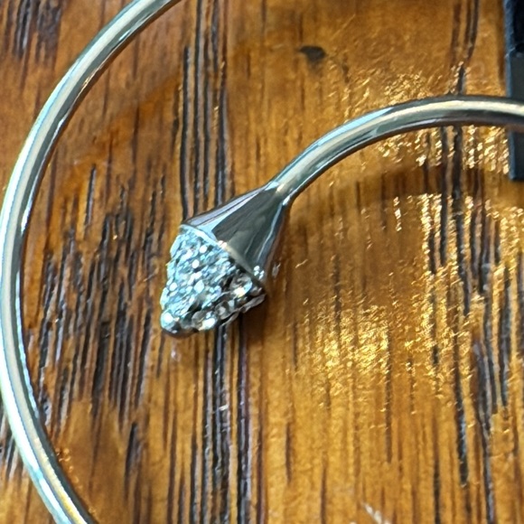 nOIr jewelry of NYC Cindy spiral  hoop pave pyramid earrings NWT - Picture 5 of 10